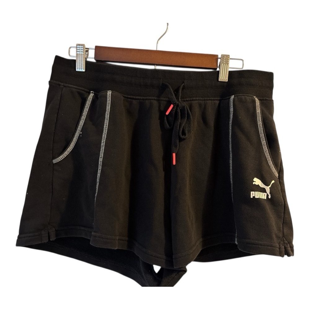 PUMA Women's Black Convey Shorts Large